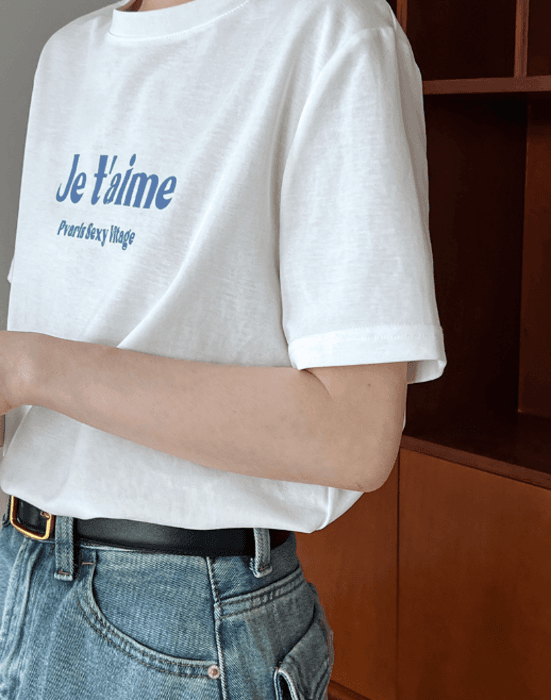 骨格ストレートJe t'aimeプリントTシャツトップス