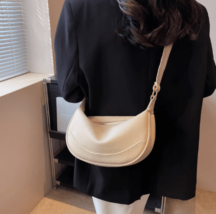 骨格ストレートハーフムーンショルダーバッグ