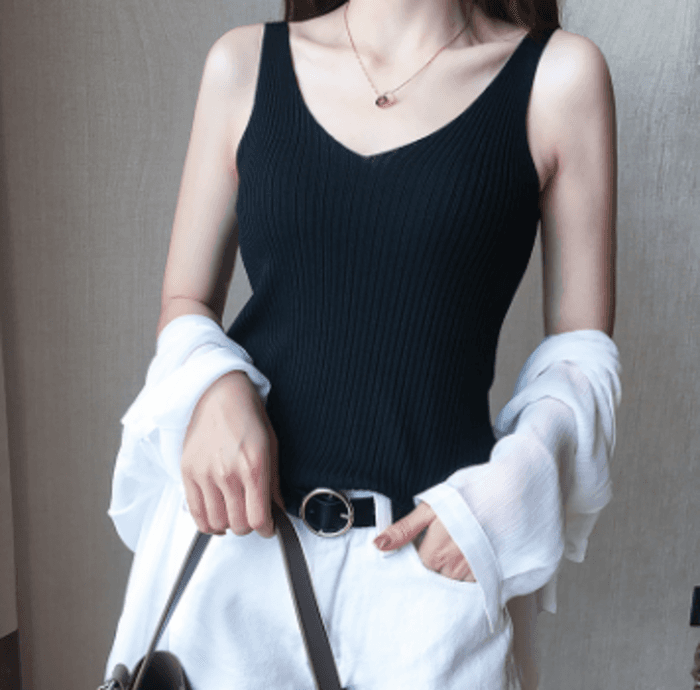 骨格ストレートVネックニットタンクトップ