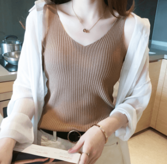 骨格ストレートVネックニットタンクトップ