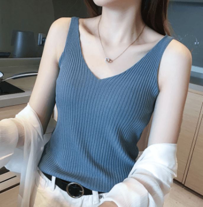 骨格ストレートVネックニットタンクトップ