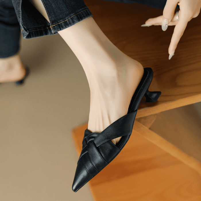 骨格ストレートミュールパンプス