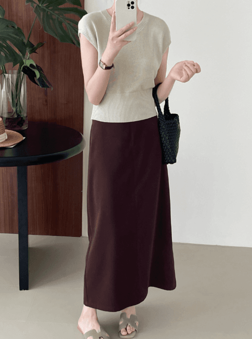 骨格ストレートバックスリットストレートスカート