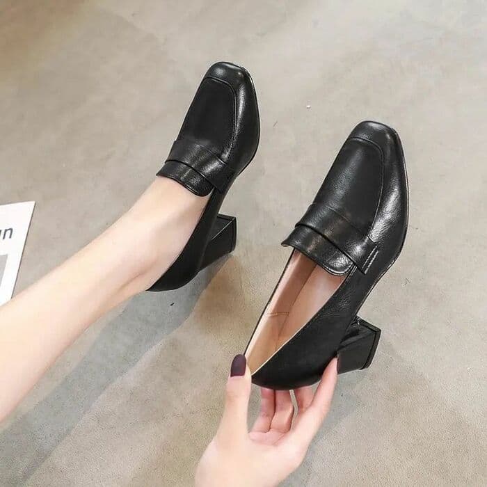 骨格ストレートチャンキーヒールローファー