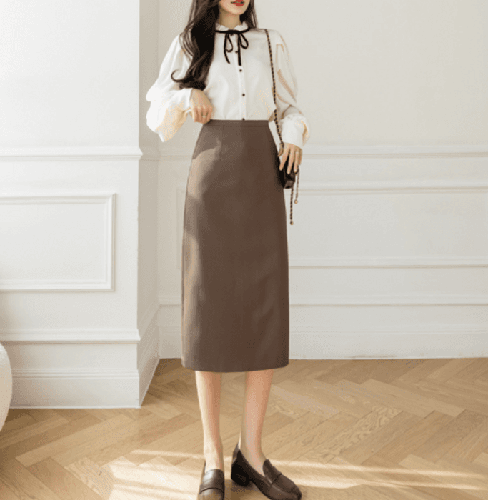 骨格ストレートタイトスカート