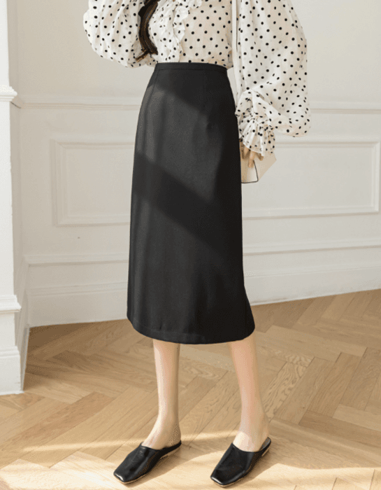 骨格ストレートタイトスカート