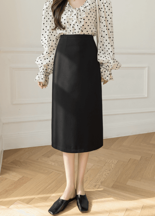 骨格ストレートタイトスカート