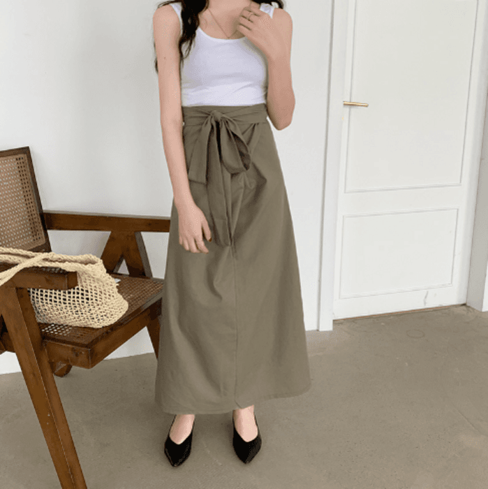 骨格ストレートフロントツイストバックリボンAラインスカート
