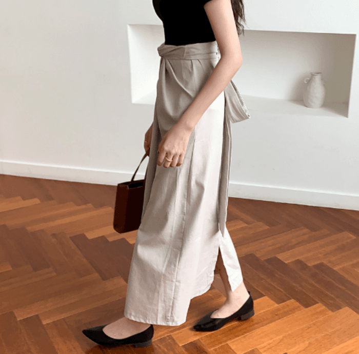 骨格ストレートフロントツイストバックリボンAラインスカート