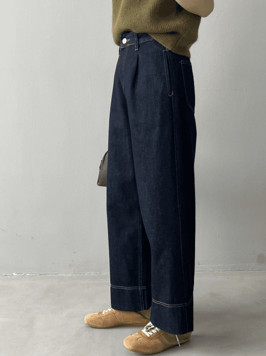 骨格ストレートIラインデニムパンツ