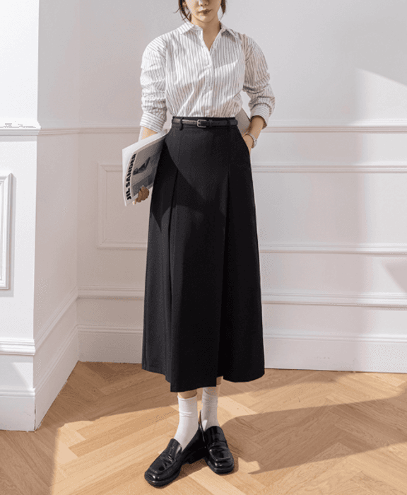 骨格ストレートベルト付きフレアスカート