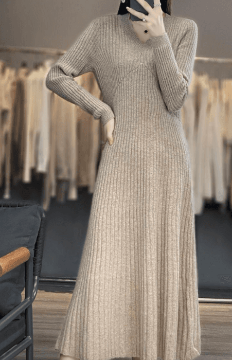 骨格ストレートVネックニットロングワンピース