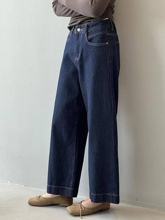 骨格ストレートワイドデニムパンツ