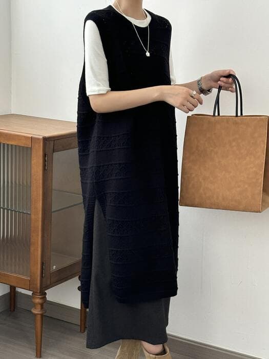 骨格ストレート透かしニットロングベスト