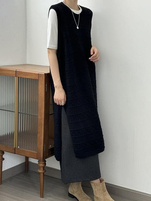 骨格ストレート透かしニットロングベスト