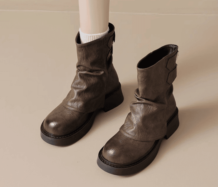 骨格ストレートバックベルト厚底ショートブーツ