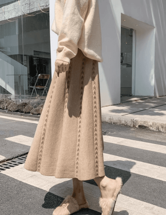 骨格ストレートニットフレアスカート