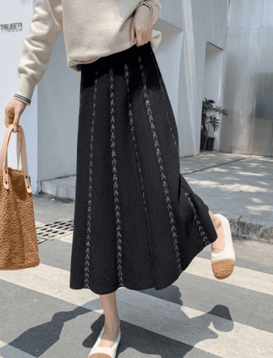 骨格ストレートニットフレアスカート