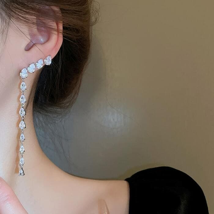 骨格ストレートタッセルスウィングピアス