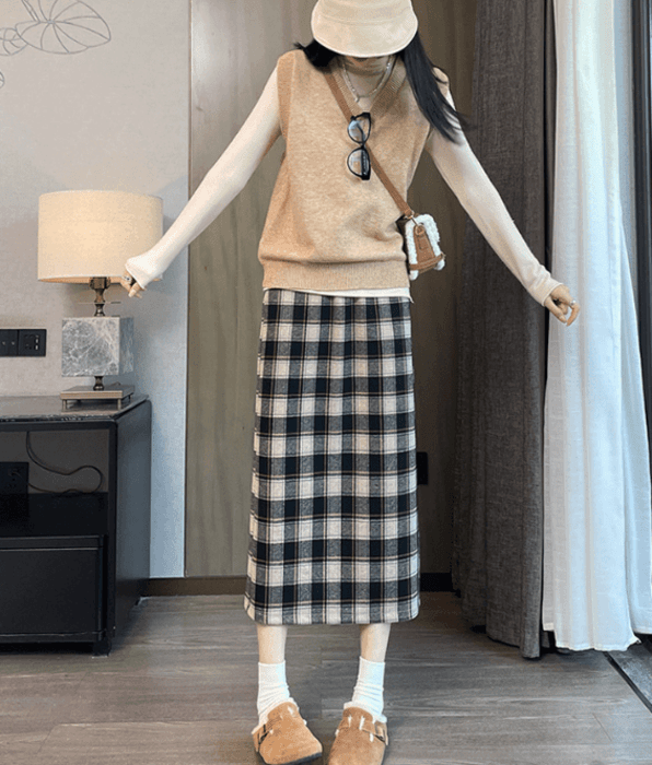 骨格ストレートバックススリットチェックIラインスカート