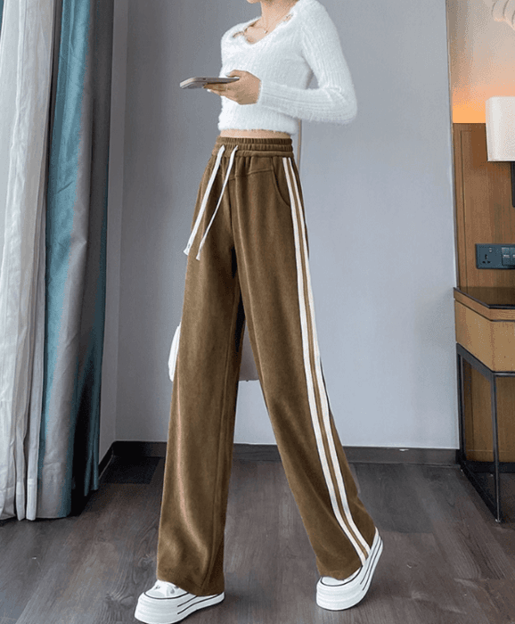 骨格ストレートサイドラインスウェットパンツ