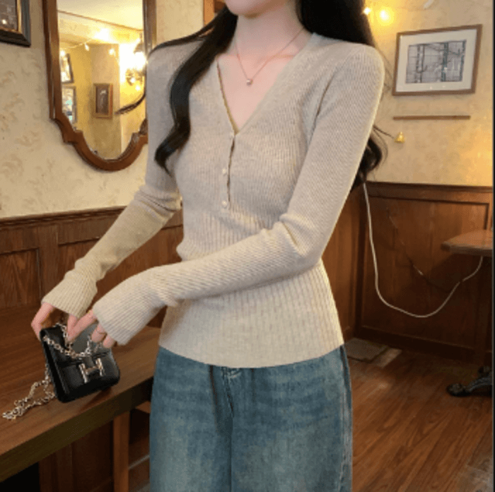 骨格ストレートVネック切り替えハイゲージニットトップス