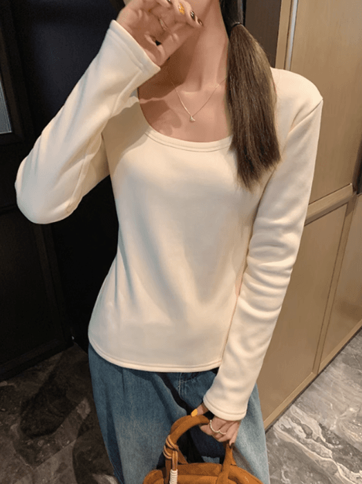 骨格ストレート裏起毛Uネックニットトップス