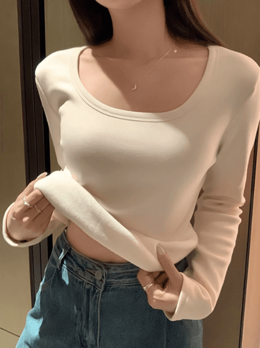 骨格ストレート裏起毛Uネックニットトップス