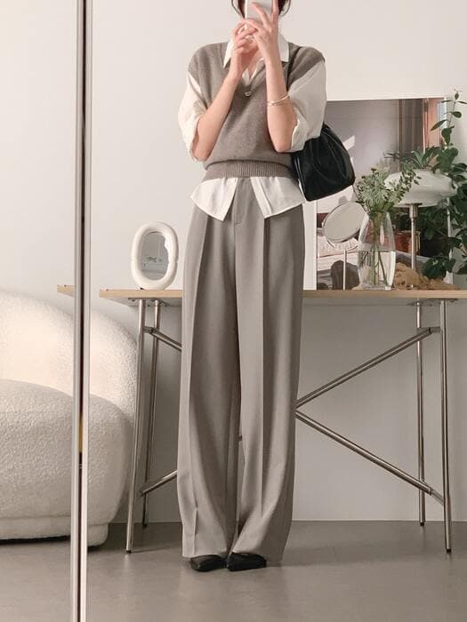 骨格ストレートセンタープレスカラースラックスパンツ