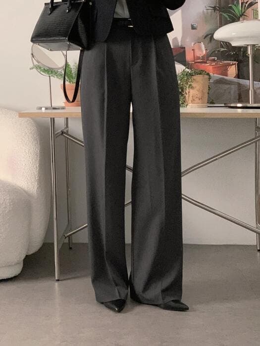 骨格ストレートセンタープレスカラースラックスパンツ