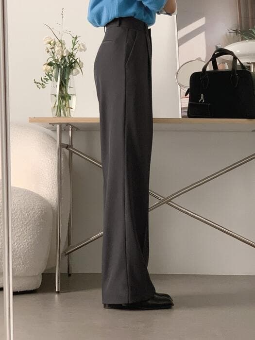 骨格ストレートセンタープレスカラースラックスパンツ