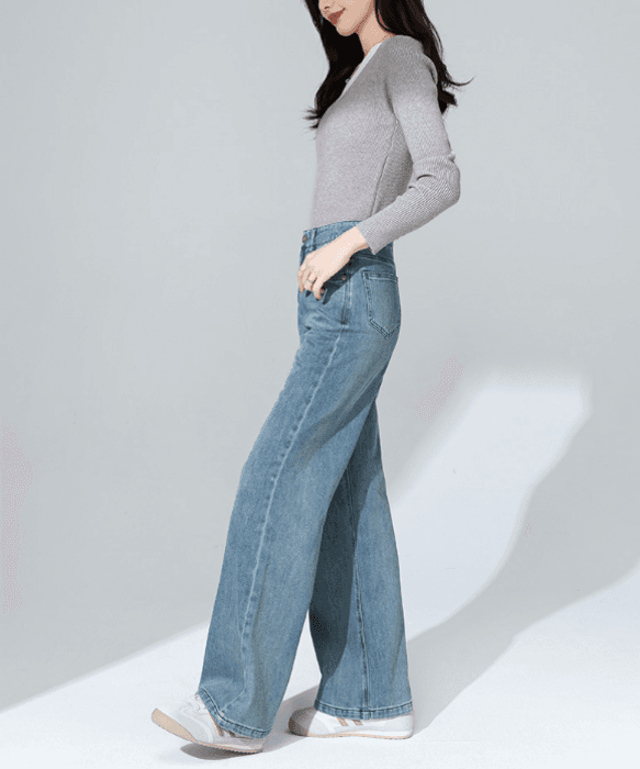 骨格ストレートシンプルブルーワイドデニム