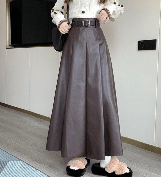 骨格ストレートベルト付きレザーフレアスカート