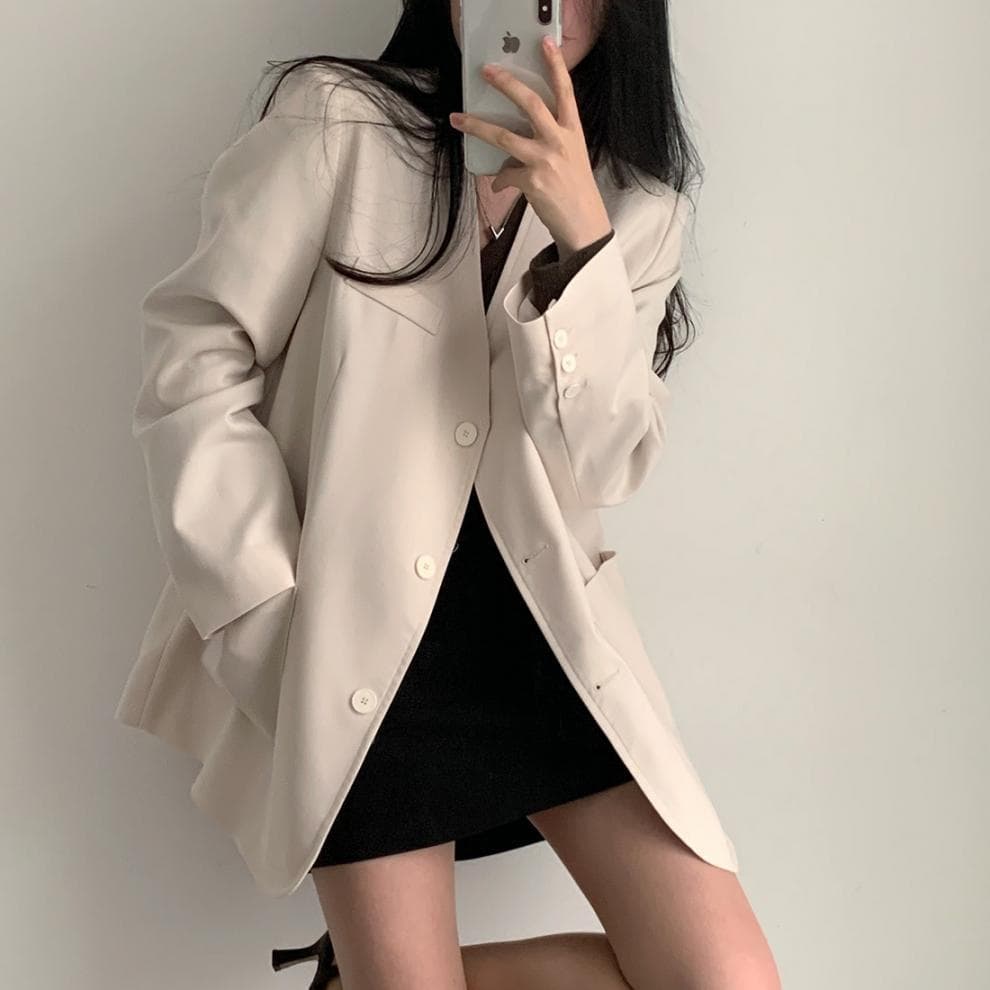 骨格ストレートノーカラージャケット