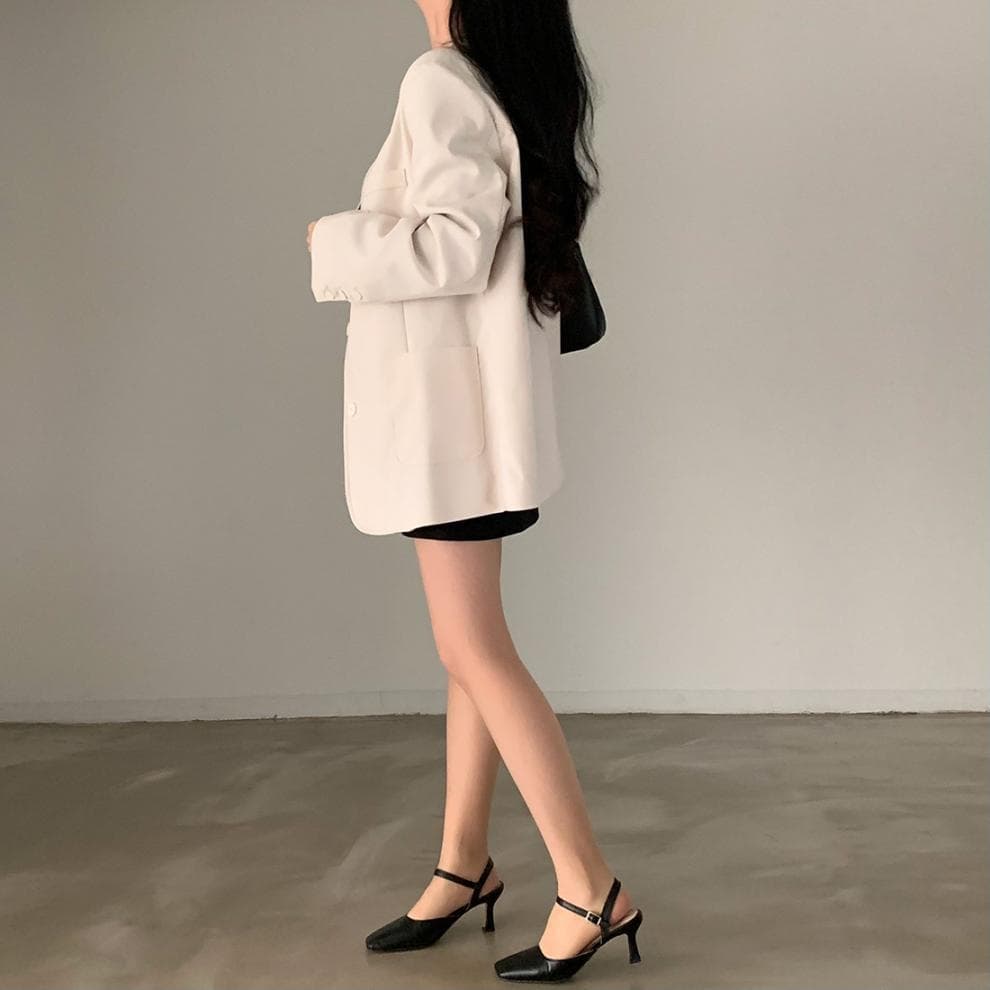 骨格ストレートノーカラージャケット