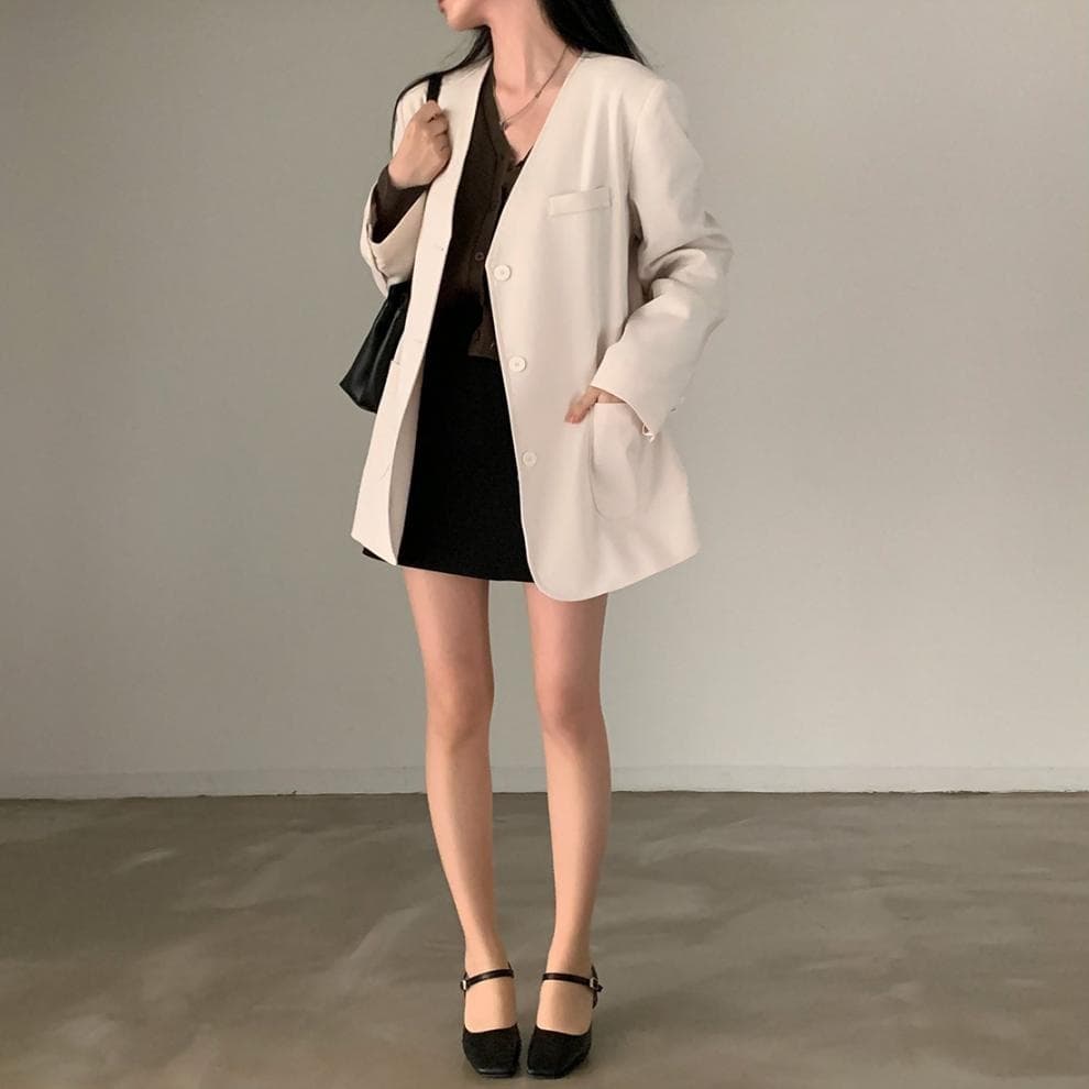 骨格ストレートノーカラージャケット