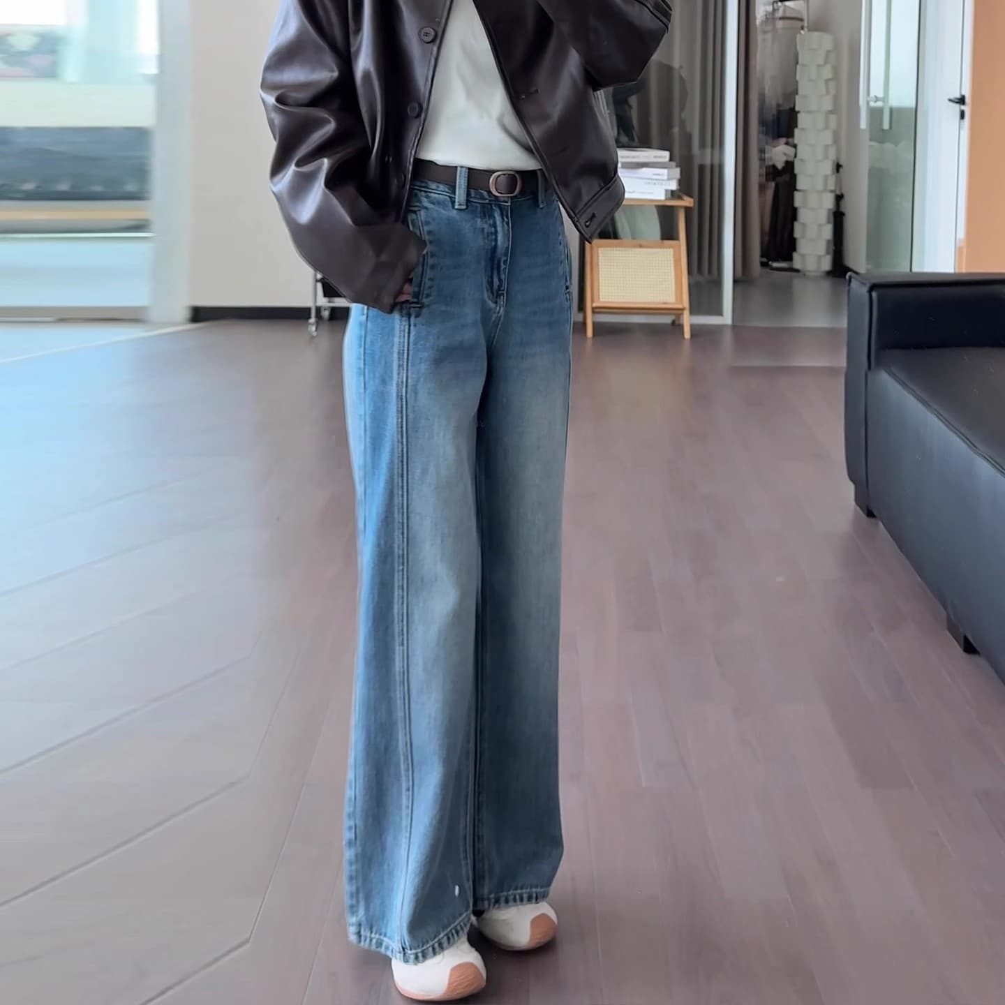 骨格ストレートストレートレッグデニムパンツ
