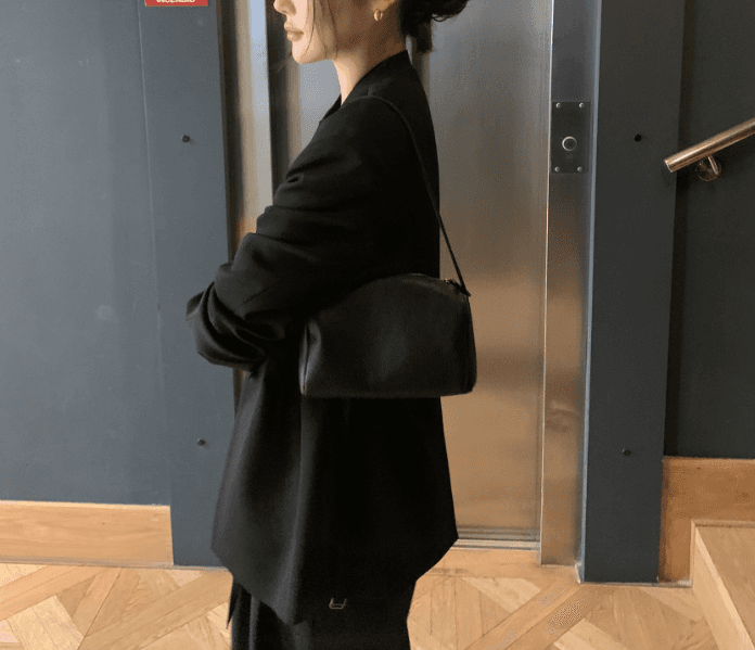 骨格ストレートノーカラージャケット