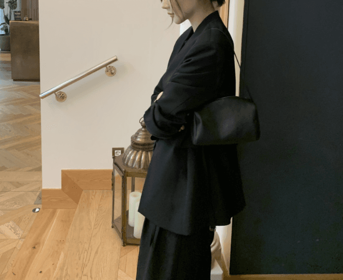骨格ストレートノーカラージャケット