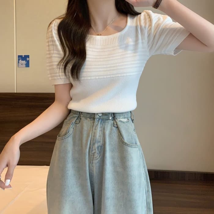 骨格ストレートラウンドネックパフスリーブTシャツトップス