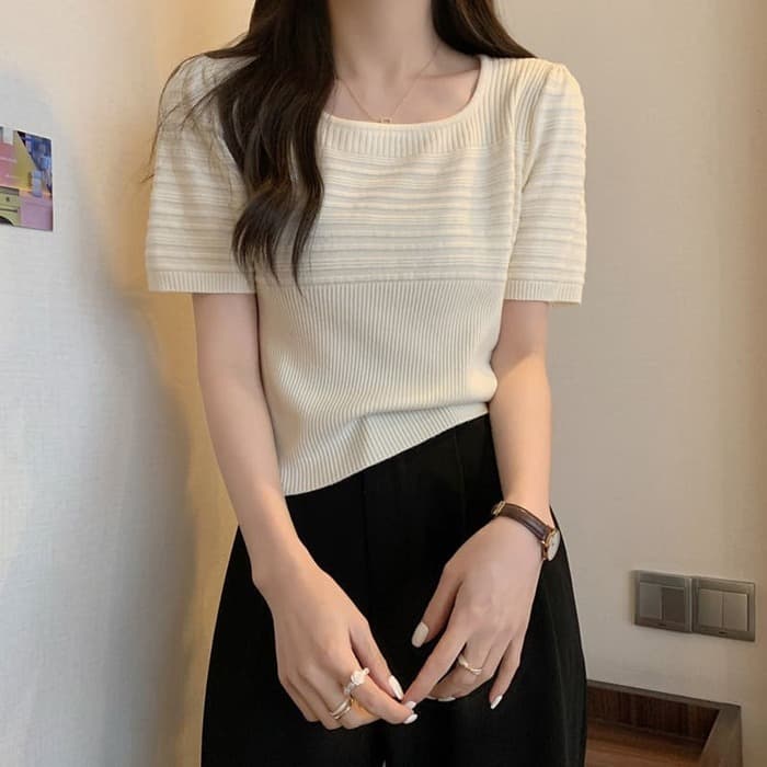 骨格ストレートラウンドネックパフスリーブTシャツトップス