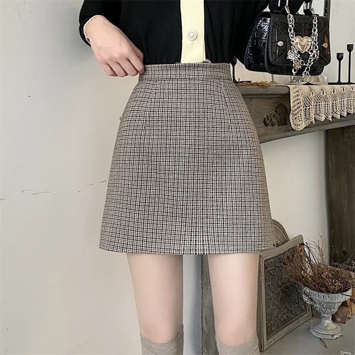 骨格ストレートチェックスカート