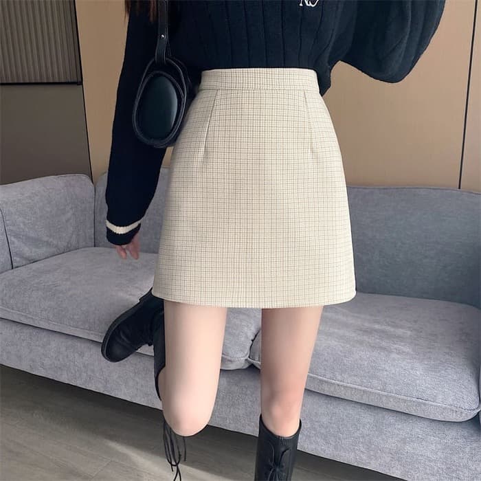 骨格ストレートチェックスカート