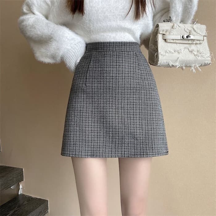 骨格ストレートチェックスカート