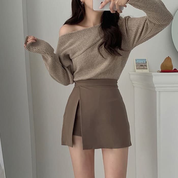 骨格ストレートスリット入りスカート